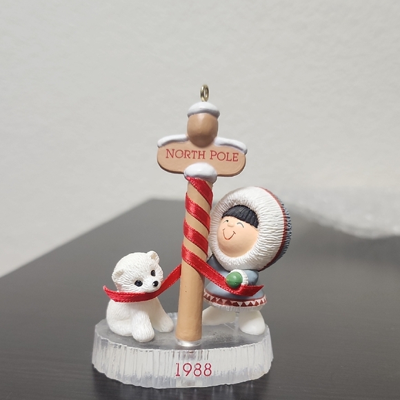 HALLMARK Keepsake 1988 FROSTY FRIENDS Christmas Ornament #10 SERIES Eskimo - Picture 1 of 10